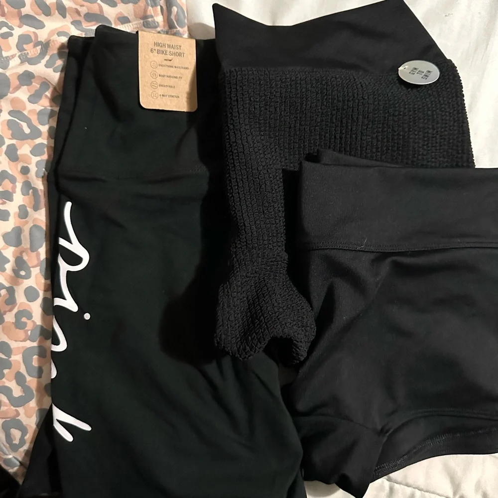 Victoria Secret Bundle - Picture 2 of 5